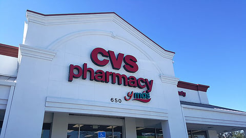 CVS/pharmacy y mas Exterior