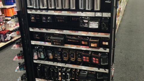 E.l.f. Endcap Display