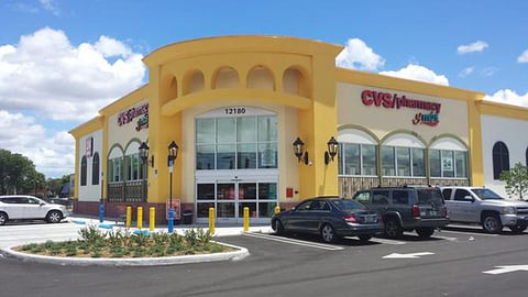 CVS/pharmacy y mas Exterior
