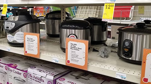 CVS/Pharmacy Y Mas Rice Cooker Display