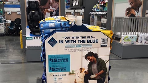 Blue Buffalo 'In With The Blue' Pallet Display