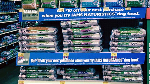 Iams Naturistics PetSmart 'The Best of Nature' Endcap