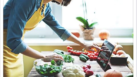 Hannaford 'National Nutrition Month' Facebook Update