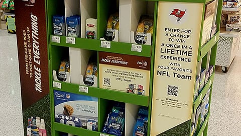 P&G Publix 'Tackle Everything' Pallet Display