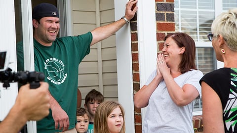 Sealy, Sears Surprise New Homeowners 