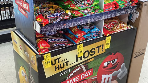 Mars Walgreens 'Game Day Favorites' Dump Table