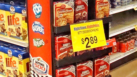 Betty Crocker Kroger Daytona 500 Floorstand