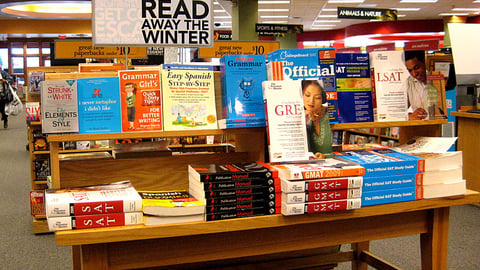 Borders 'Read the Winter Away' Table Display