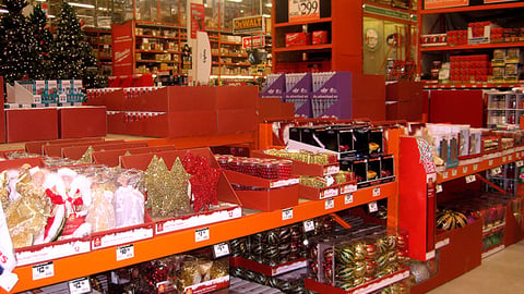 Home Depot Holiday Decor Merchandising