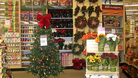 Linens 'N Things Holiday Department