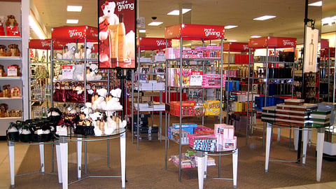 JCPenney 'Joy of Giving' Merchandising
