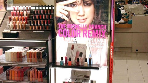 Kohl's Flirt Endcap