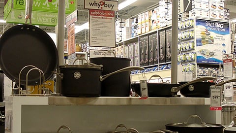 Bed Bath & Beyond Calphalon Endcap