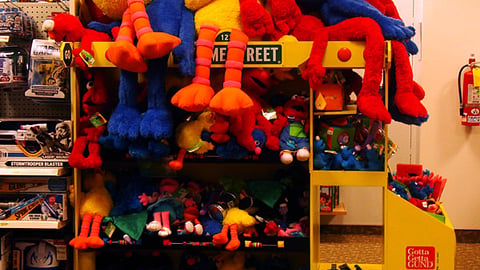 Gotta Getta Gund Sesame Street Plush Endcap