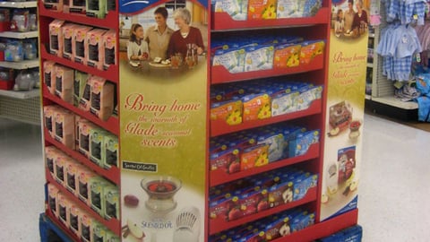 Glade Holiday Pallet Display
