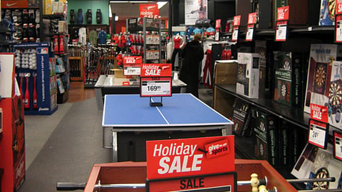 Sports Authority 'Holiday Sale' Signage