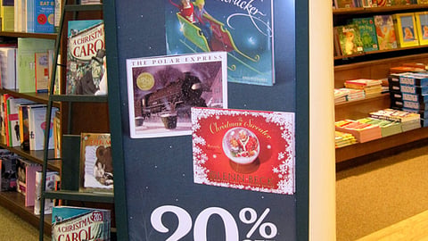 Barnes & Noble Holiday Stanchion