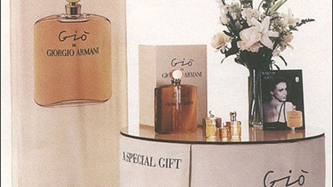 Gio de Giorgio Armani Display