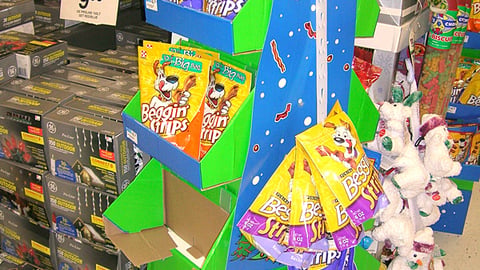 Purina Beggin' Strips Holiday Floorstand