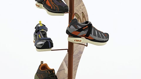 Teva Floorstand