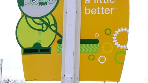 BP 'Helios Power' Pole Sign