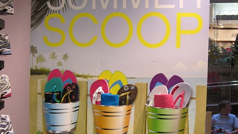 Lady Foot Locker 'Summer Scoop' Banner
