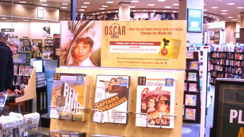 Barnes & Noble/Warner Home Video Display