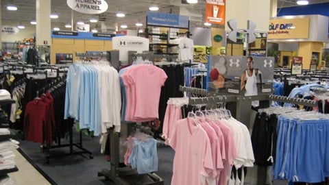Under Armour Woman Merchandising