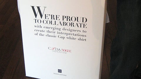 Gap Classic Editions Sign