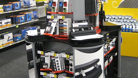 Staples OXO Good Grips Display