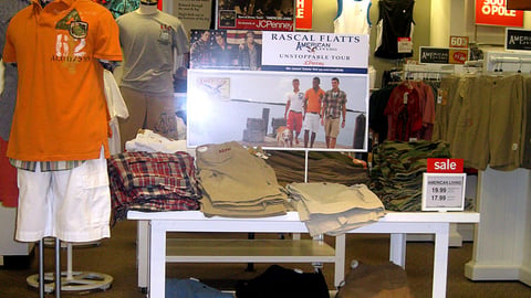  American Living Rascal Flatts Signage