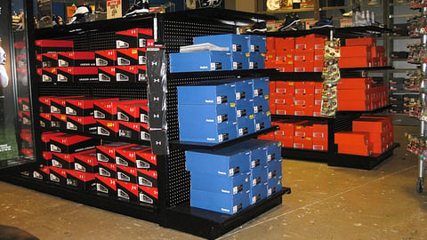 Dick's Footwear Gondolas