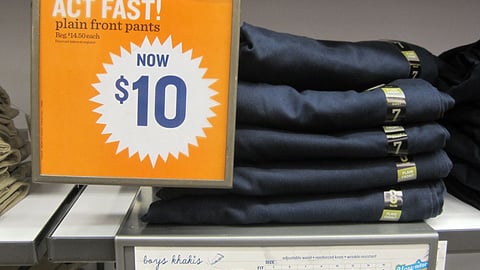 Old Navy 'Act Fast' Shelf Sign