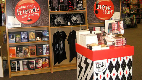 Borders 'Ink' Displays