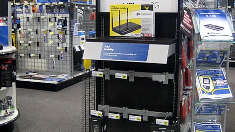Best Buy iPhone Endcap