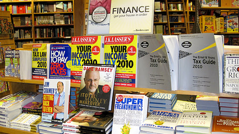 Borders 'Resolution Solutions' Finance Table Display