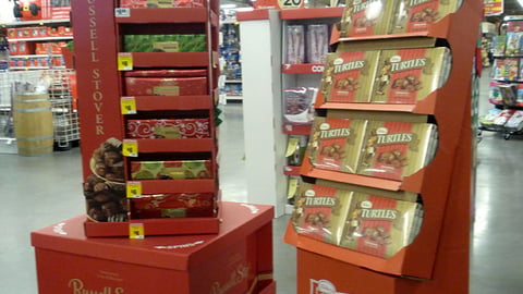 H-E-B Holiday Candy Merchandising