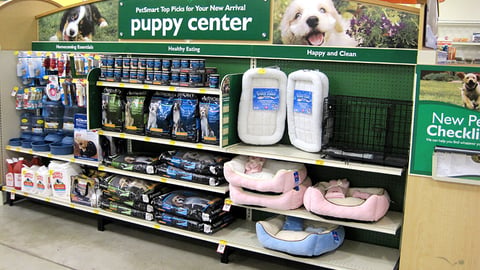 PetSmart 'Puppy Center' Gondola