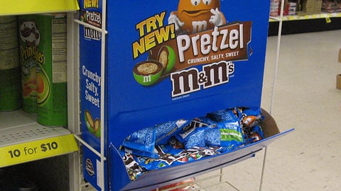 Pretzel M&M's Power Wing