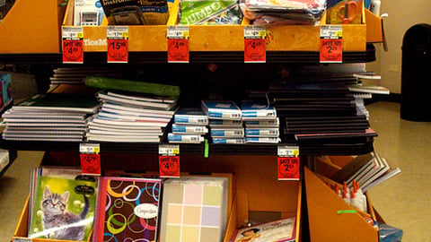 Dominick's '10% Goes Back to Schools' Pallet Header