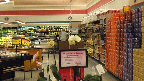 Winn-Dixie Pink Table Display