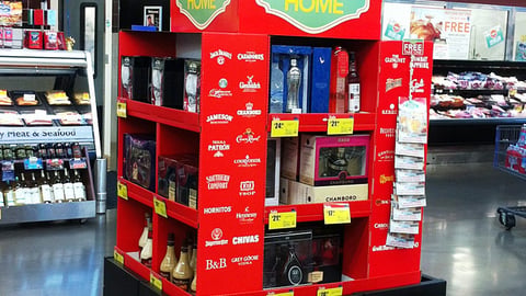 Albertsons 'Bring the Party Home' Pallet Display