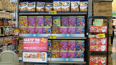 H-E-B 'Box Tops' Endcap