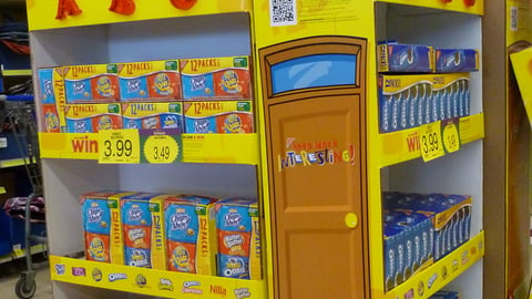 Nabisco School House Pallet Display