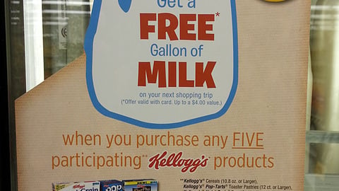 Safeway Kellogg's 'Free Milk' Cooler Cling