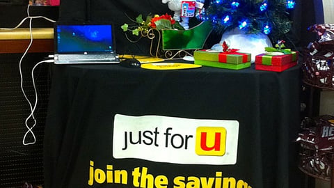 Vons 'Just For U' Holiday Table Display