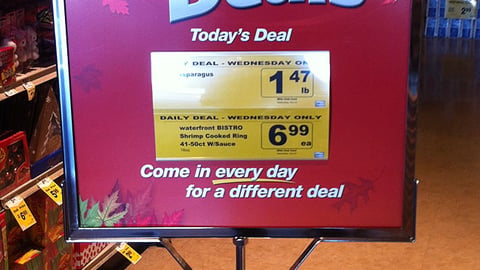 Vons 'Thanksgiving Daily Deals' Stanchion