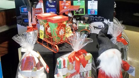 Safeway 'Wonderland of Perfect Gifts' Display