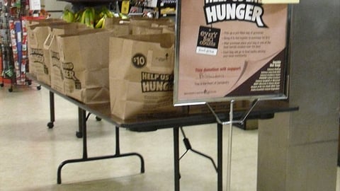 Genuardi's 'Help Us End Hunger' Display