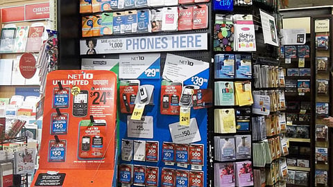 Safeway 'No-Contract Phones' Merchandising